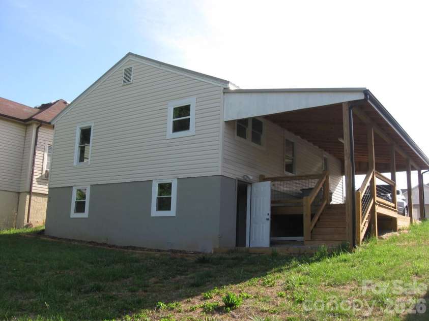406 realty Street, Lenoir, NC 28645.  MLS# CAR4380757, YatesRealty ID 21009. 