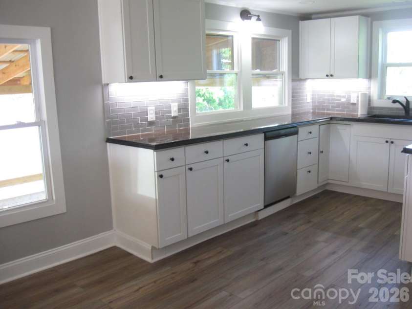 406 realty Street, Lenoir, NC 28645.  MLS# CAR4380757, YatesRealty ID 21009. 