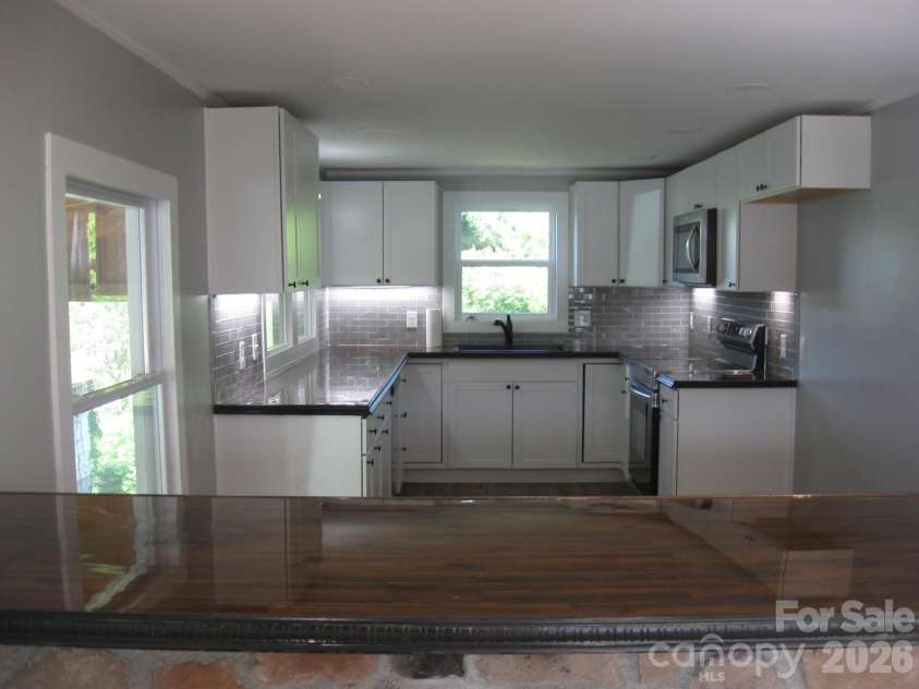 406 realty Street, Lenoir, NC 28645.  MLS# CAR4380757, YatesRealty ID 21009. 
