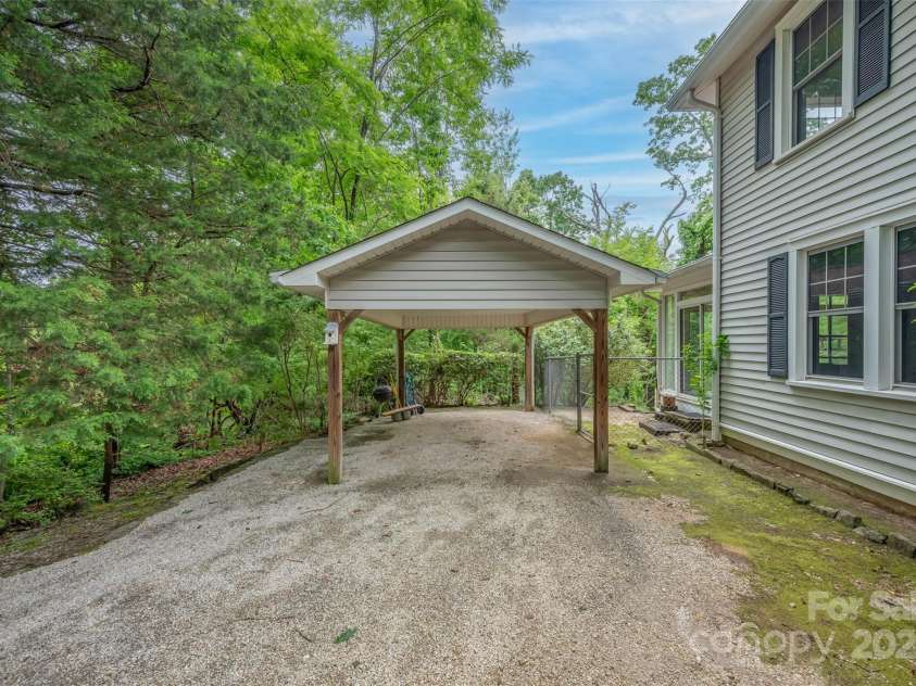 93 Villa Barbara Lane, Tryon, NC 28782.  MLS# CAR4260779, YatesRealty ID 2101. 