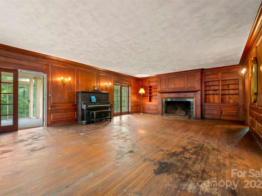 93 Villa Barbara Lane, Tryon, NC 28782.  MLS# CAR4260779, YatesRealty ID 2101. 