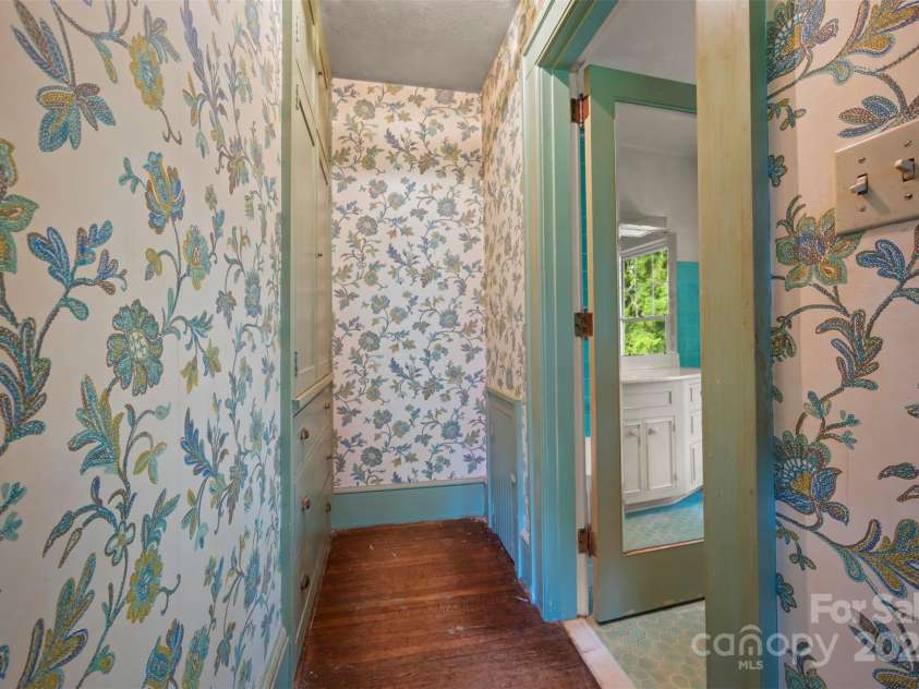 93 Villa Barbara Lane, Tryon, NC 28782.  MLS# CAR4260779, YatesRealty ID 2101. 