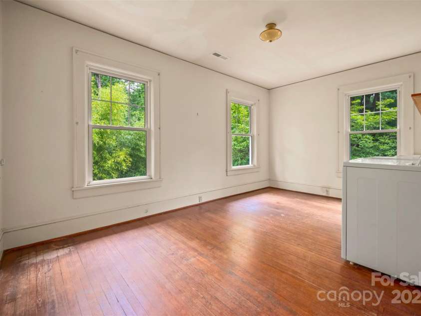 93 Villa Barbara Lane, Tryon, NC 28782.  MLS# CAR4260779, YatesRealty ID 2101. 