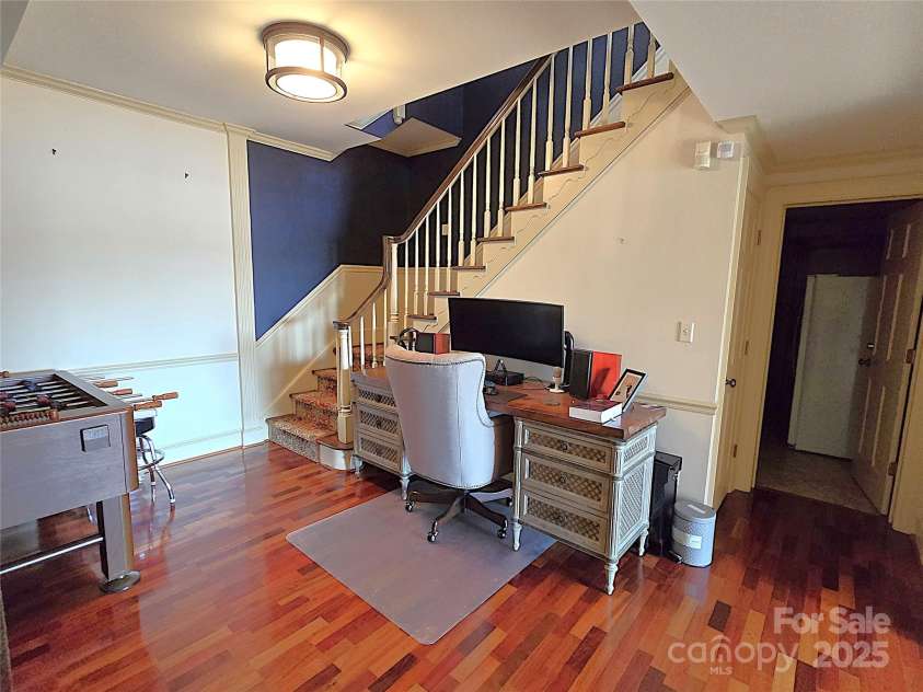 990 19th Avenue, Hickory, NC 28601.  MLS# CAR4212243, YatesRealty ID 2101. 