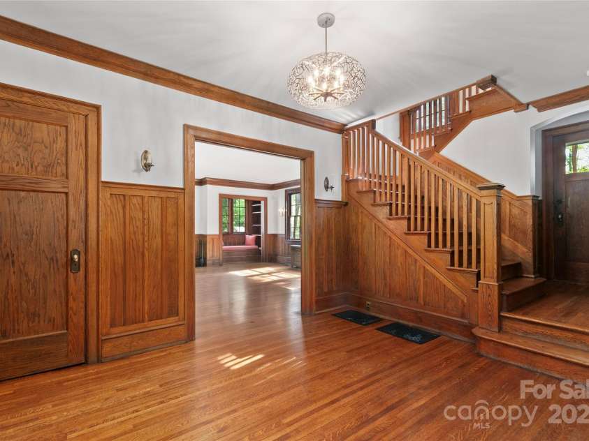 30 Cedarcliff Road, Asheville, NC 28803.  MLS# CAR4129341, YatesRealty ID 21012. 