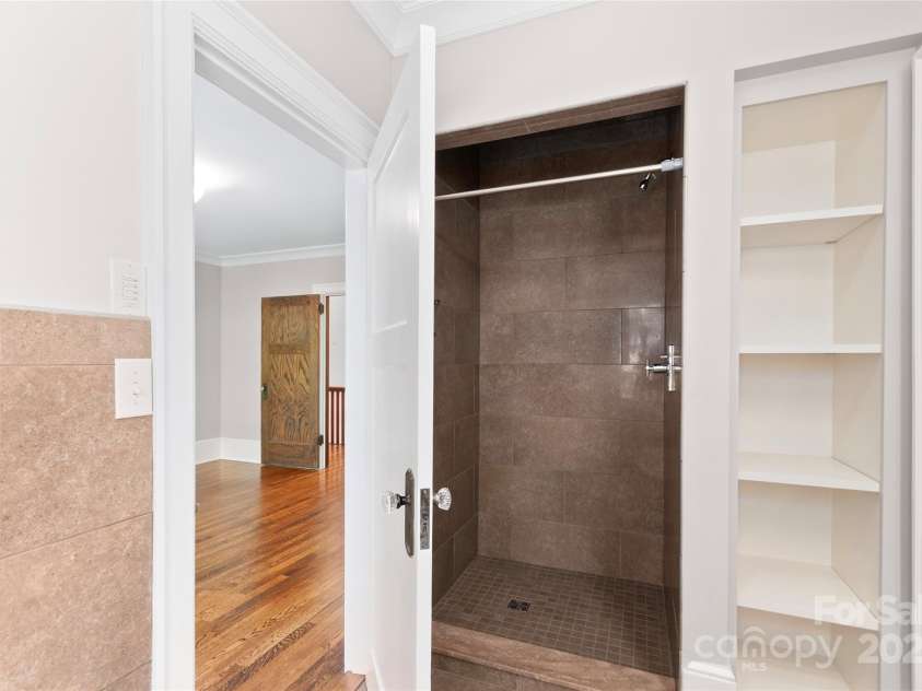 30 Cedarcliff Road, Asheville, NC 28803.  MLS# CAR4129341, YatesRealty ID 21012. 