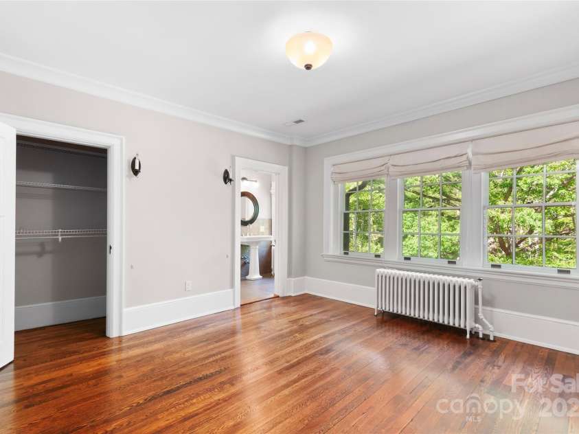 30 Cedarcliff Road, Asheville, NC 28803.  MLS# CAR4129341, YatesRealty ID 21012. 