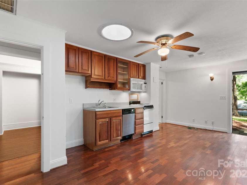 30 Cedarcliff Road, Asheville, NC 28803.  MLS# CAR4129341, YatesRealty ID 21012. 