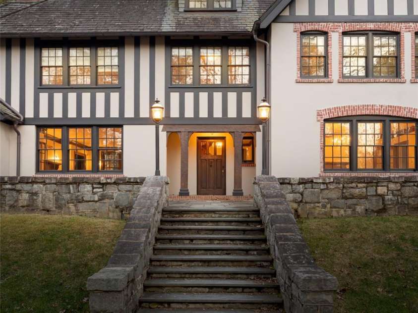 30 Cedarcliff Road, Asheville, NC 28803.  MLS# CAR4129341, YatesRealty ID 21012. 