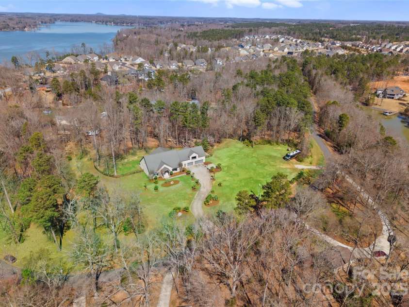 16455 Harbor View Road, Charlotte, NC 28278.  MLS# CAR4233006, YatesRealty ID 21013. Drone View 2