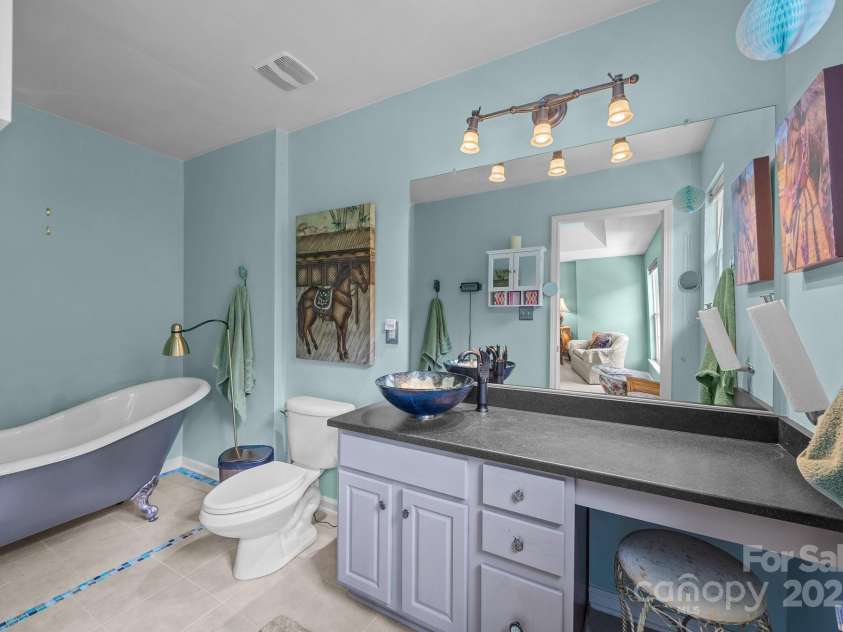 10308 Garrett Grigg Road, Charlotte, NC 28262.  MLS# CAR4243831, YatesRealty ID 21015. Level 3 Primary Bathroom