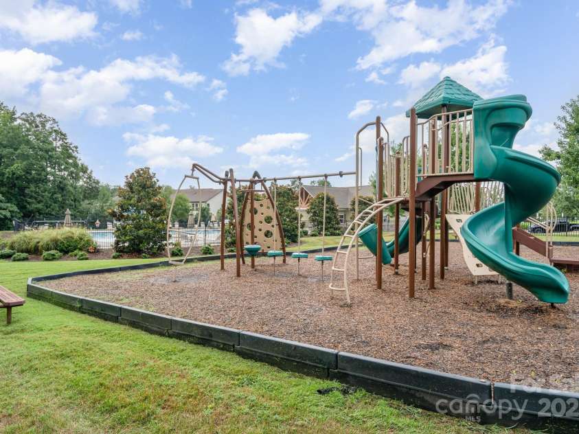 4071 Thames Circle, Fort Mill, SC 29715.  MLS# CAR4287948, YatesRealty ID 21016. 