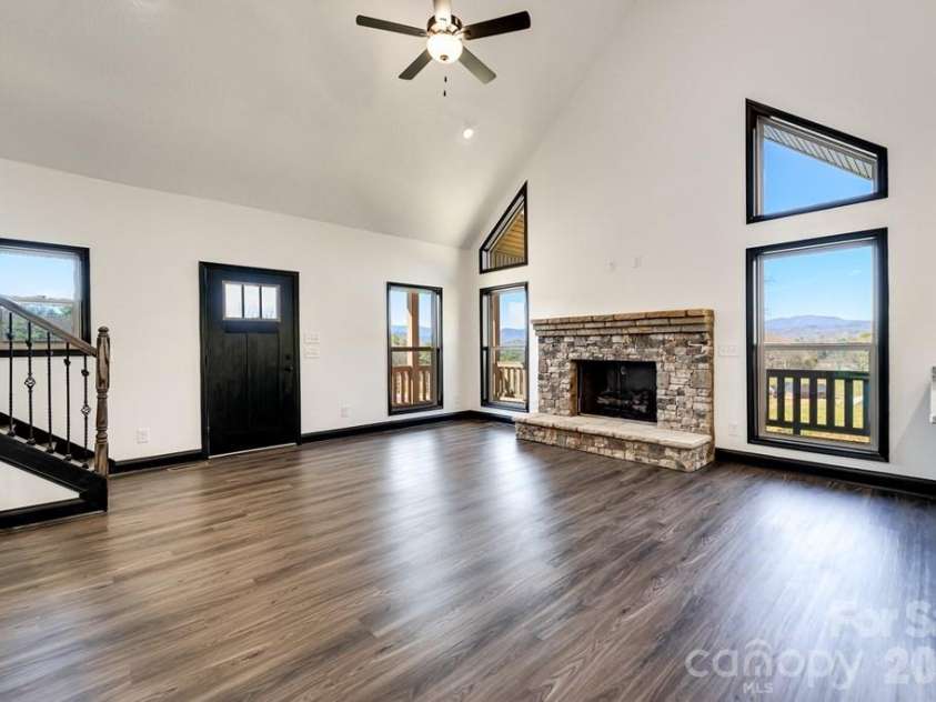 50 Fairview Street, Franklin, NC 28734.  MLS# CAR4378017, YatesRealty ID 21016. 