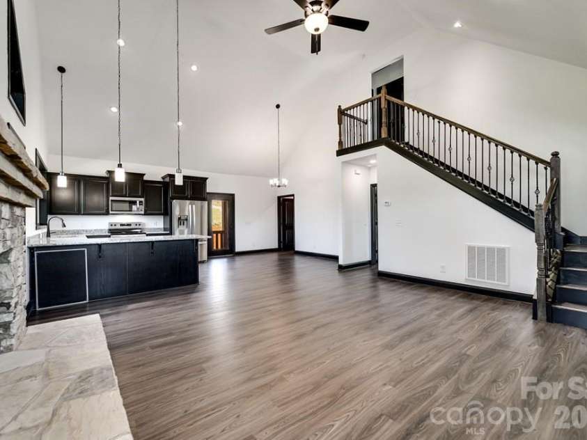 50 Fairview Street, Franklin, NC 28734.  MLS# CAR4378017, YatesRealty ID 21016. 