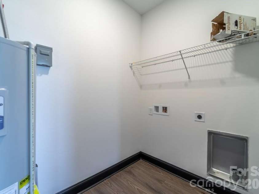 50 Fairview Street, Franklin, NC 28734.  MLS# CAR4378017, YatesRealty ID 21016. 