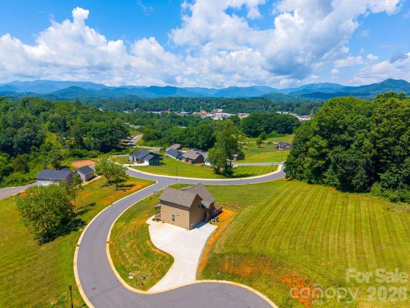 50 Fairview Street, Franklin, NC 28734.  MLS# CAR4378017, YatesRealty ID 21016. 