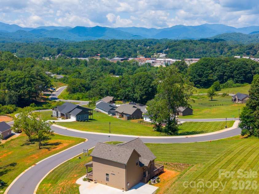 50 Fairview Street, Franklin, NC 28734.  MLS# CAR4378017, YatesRealty ID 21016. 