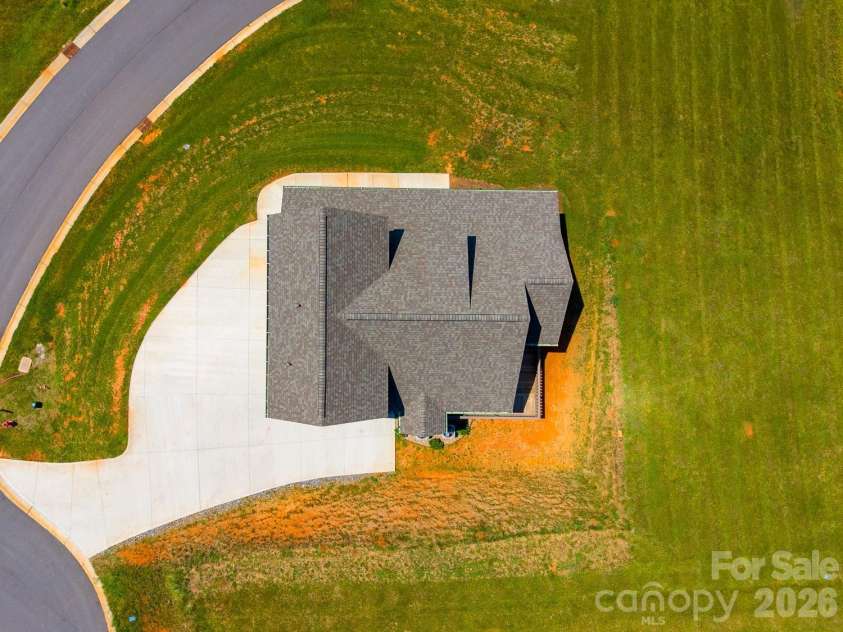 50 Fairview Street, Franklin, NC 28734.  MLS# CAR4378017, YatesRealty ID 21016. 