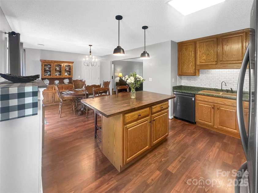 118 Harvey Vale Circle, Blacksburg, SC 29702.  MLS# CAR4259322, YatesRealty ID 21017. 