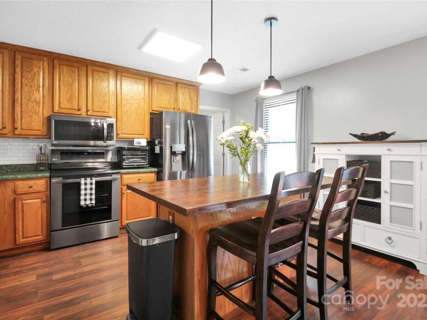 118 Harvey Vale Circle, Blacksburg, SC 29702.  MLS# CAR4259322, YatesRealty ID 21017. 