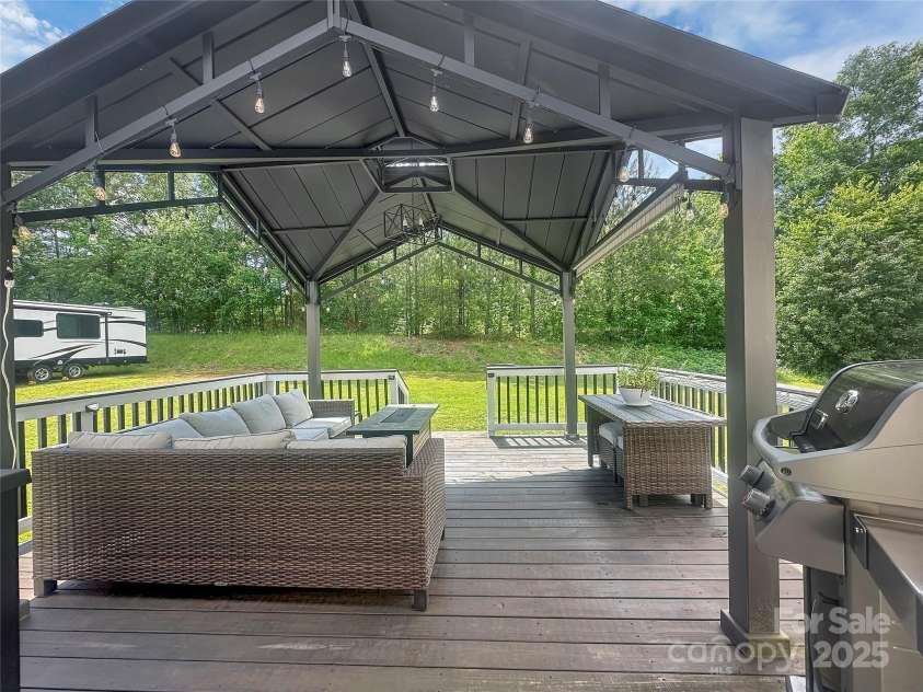 118 Harvey Vale Circle, Blacksburg, SC 29702.  MLS# CAR4259322, YatesRealty ID 21017. 