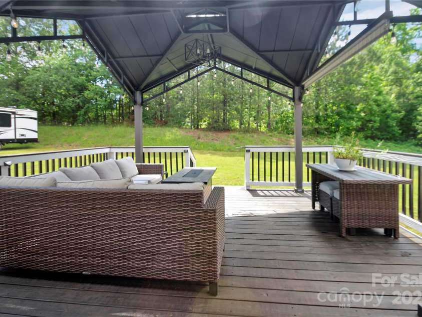 118 Harvey Vale Circle, Blacksburg, SC 29702.  MLS# CAR4259322, YatesRealty ID 21017. 