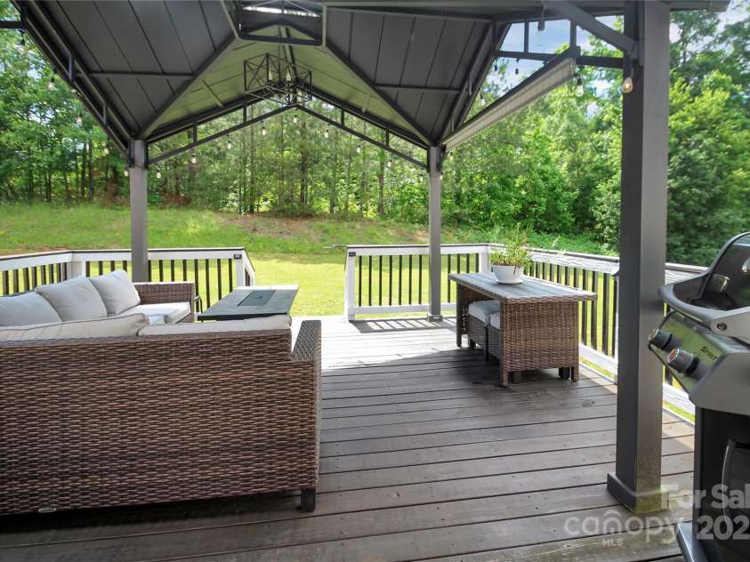 118 Harvey Vale Circle, Blacksburg, SC 29702.  MLS# CAR4259322, YatesRealty ID 21017. 