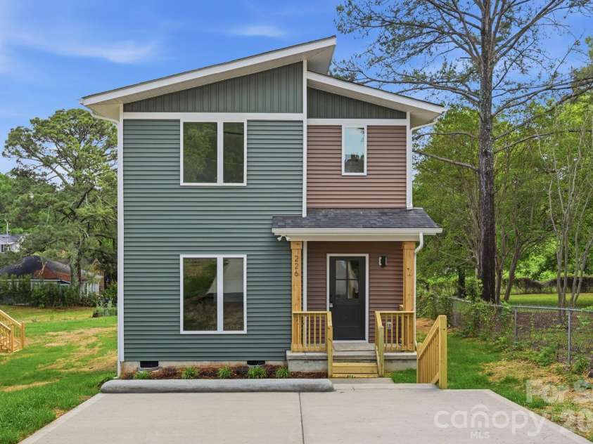 226 Summit Avenue, Albemarle, NC 28001.  MLS# CAR4380435, YatesRealty ID 21017. 