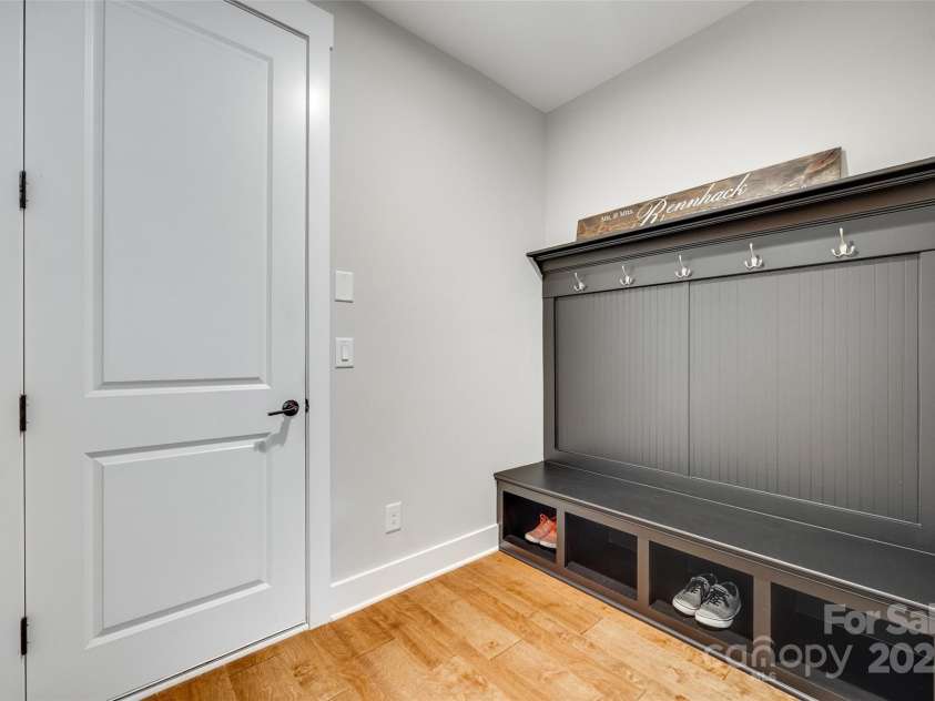 15312 Ravenall Drive, Huntersville, NC 28078.  MLS# CAR4247348, YatesRealty ID 21018. Mud room off of garage