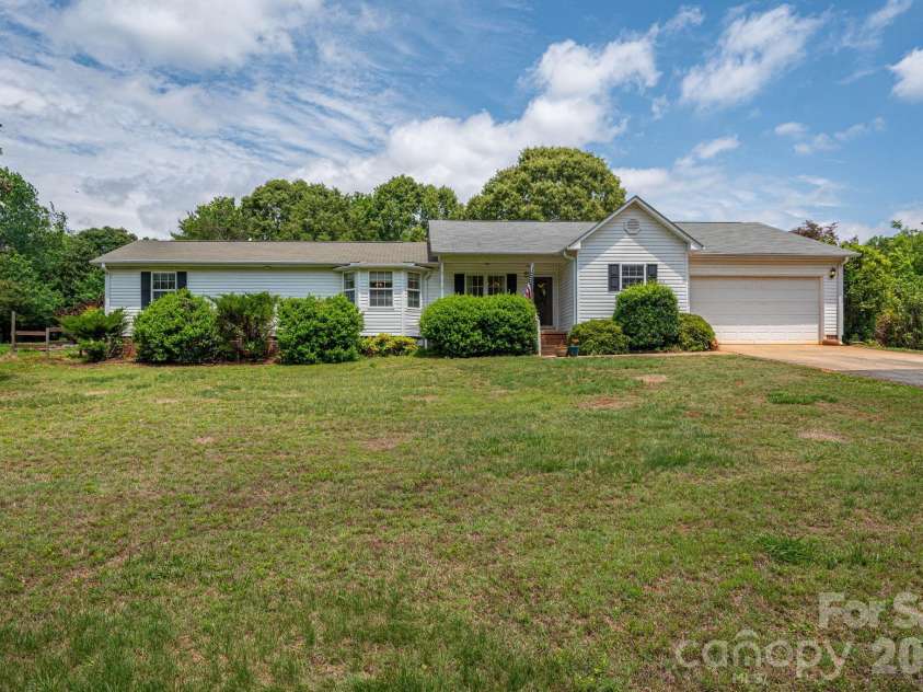 260 Houser Road, Blacksburg, SC 29702.  MLS# CAR4369780, YatesRealty ID 21018. 