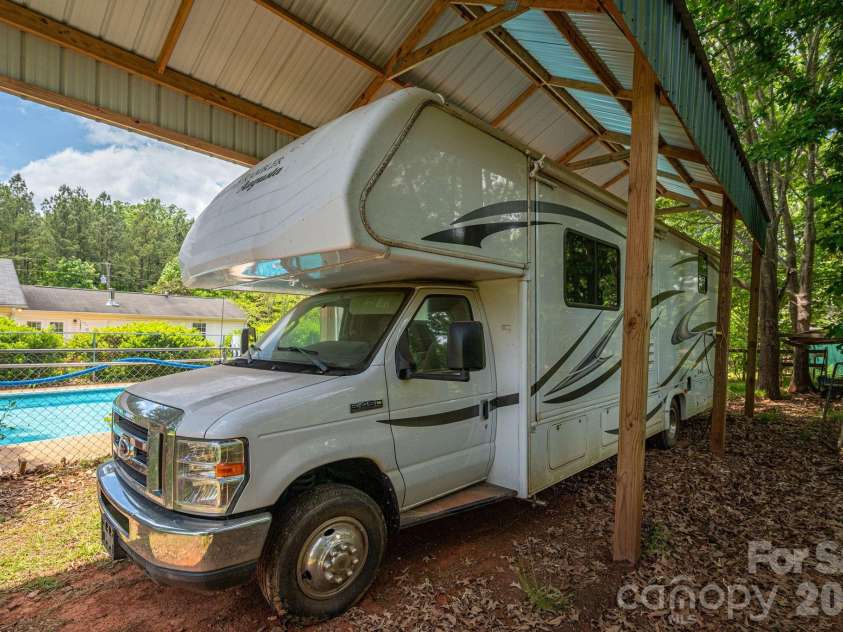 260 Houser Road, Blacksburg, SC 29702.  MLS# CAR4369780, YatesRealty ID 21018. 