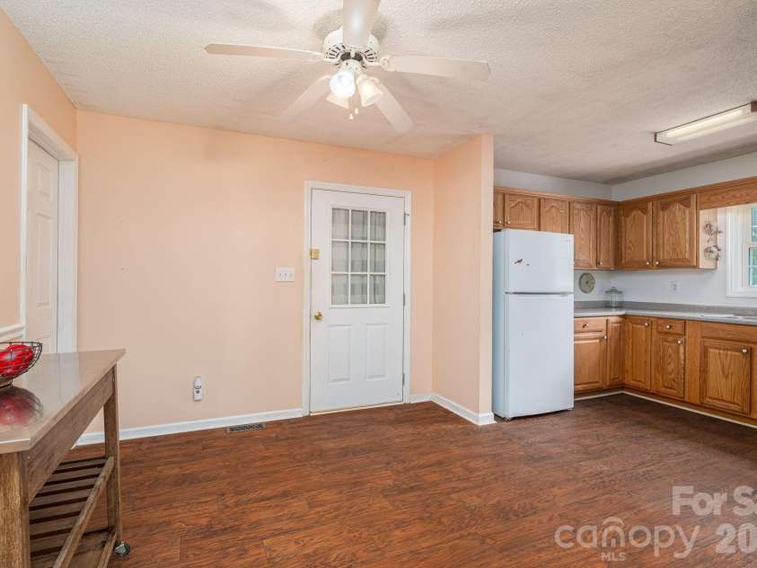 260 Houser Road, Blacksburg, SC 29702.  MLS# CAR4369780, YatesRealty ID 21018. 