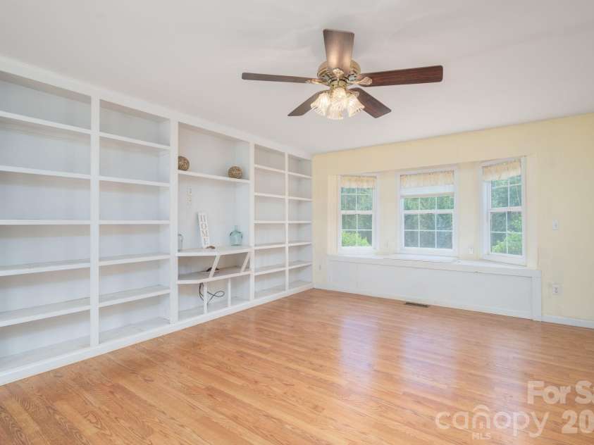 260 Houser Road, Blacksburg, SC 29702.  MLS# CAR4369780, YatesRealty ID 21018. 