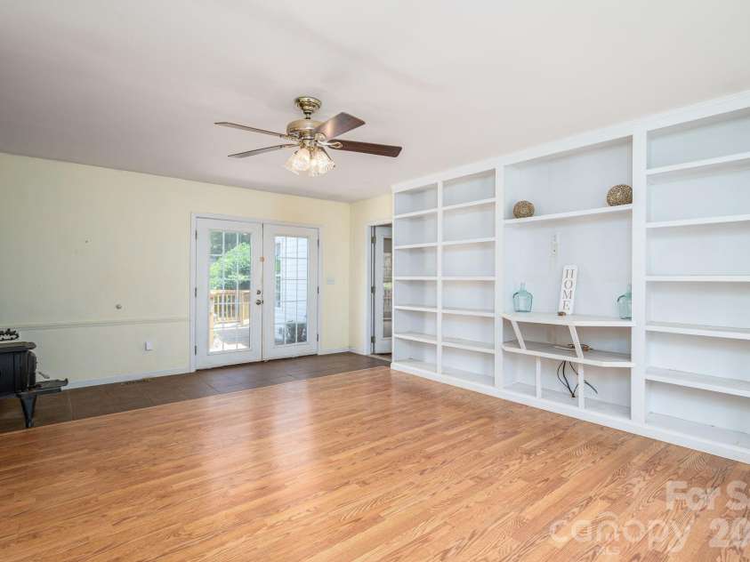 260 Houser Road, Blacksburg, SC 29702.  MLS# CAR4369780, YatesRealty ID 21018. 