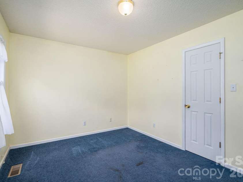 260 Houser Road, Blacksburg, SC 29702.  MLS# CAR4369780, YatesRealty ID 21018. 