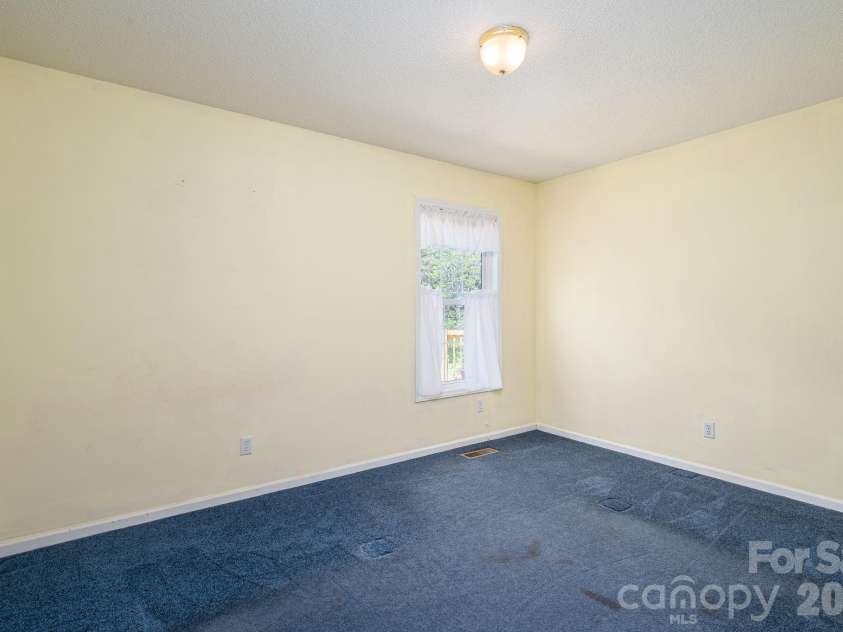 260 Houser Road, Blacksburg, SC 29702.  MLS# CAR4369780, YatesRealty ID 21018. 