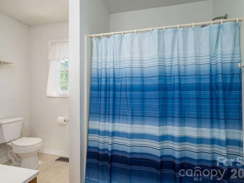 260 Houser Road, Blacksburg, SC 29702.  MLS# CAR4369780, YatesRealty ID 21018. 