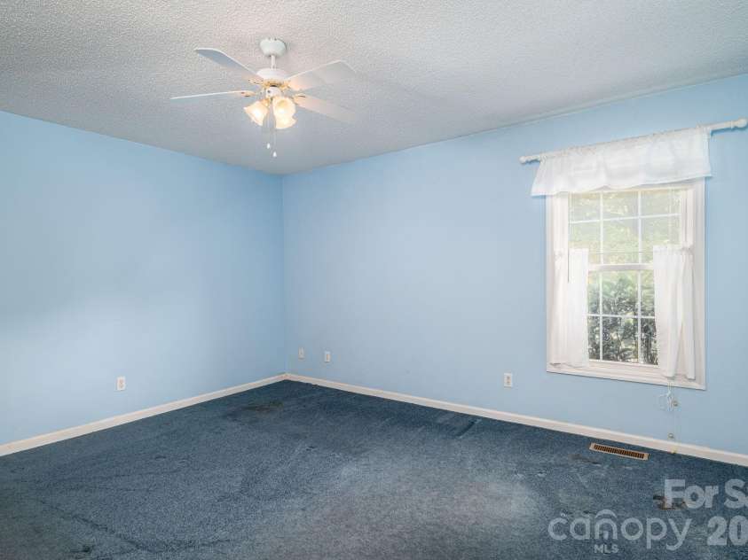 260 Houser Road, Blacksburg, SC 29702.  MLS# CAR4369780, YatesRealty ID 21018. 