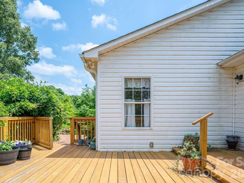 260 Houser Road, Blacksburg, SC 29702.  MLS# CAR4369780, YatesRealty ID 21018. 