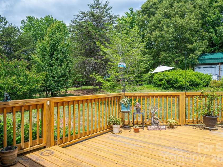260 Houser Road, Blacksburg, SC 29702.  MLS# CAR4369780, YatesRealty ID 21018. 
