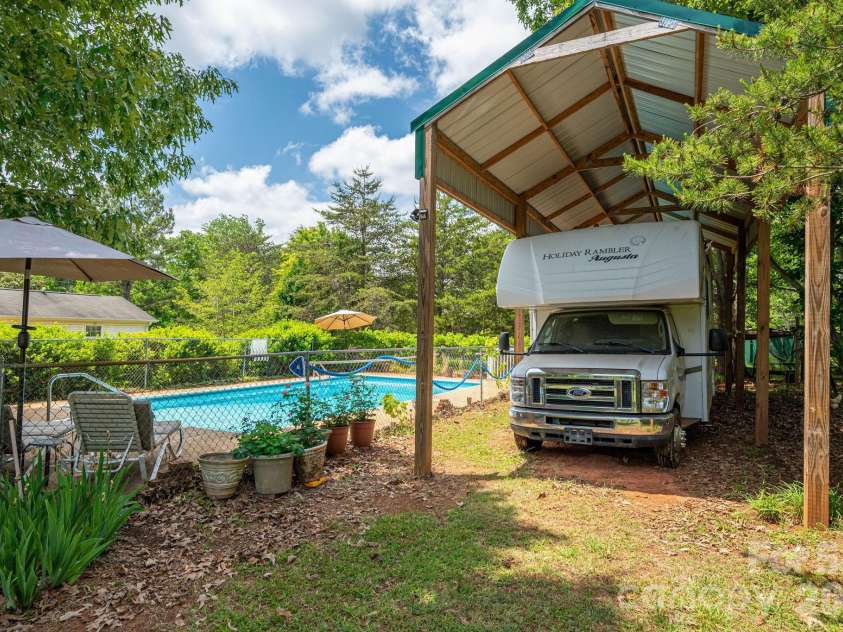 260 Houser Road, Blacksburg, SC 29702.  MLS# CAR4369780, YatesRealty ID 21018. 