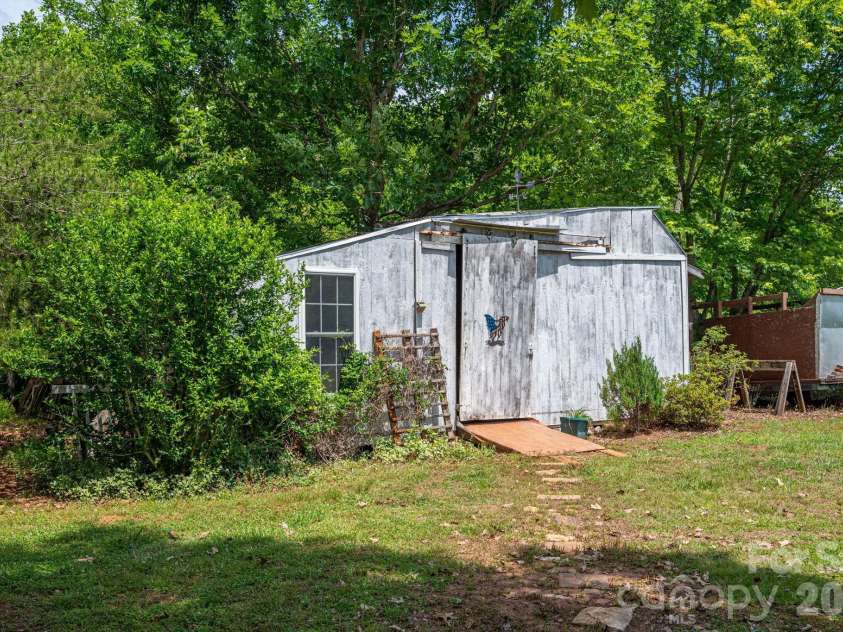 260 Houser Road, Blacksburg, SC 29702.  MLS# CAR4369780, YatesRealty ID 21018. 