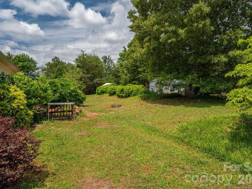 260 Houser Road, Blacksburg, SC 29702.  MLS# CAR4369780, YatesRealty ID 21018. 