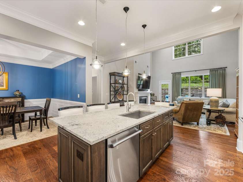 5030 Waldron Meadow Drive, Charlotte, NC 28226.  MLS# CAR4261235, YatesRealty ID 21019. 