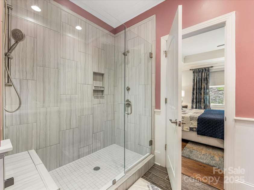 5030 Waldron Meadow Drive, Charlotte, NC 28226.  MLS# CAR4261235, YatesRealty ID 21019. 