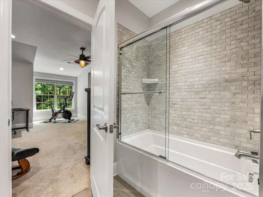 5030 Waldron Meadow Drive, Charlotte, NC 28226.  MLS# CAR4261235, YatesRealty ID 21019. 