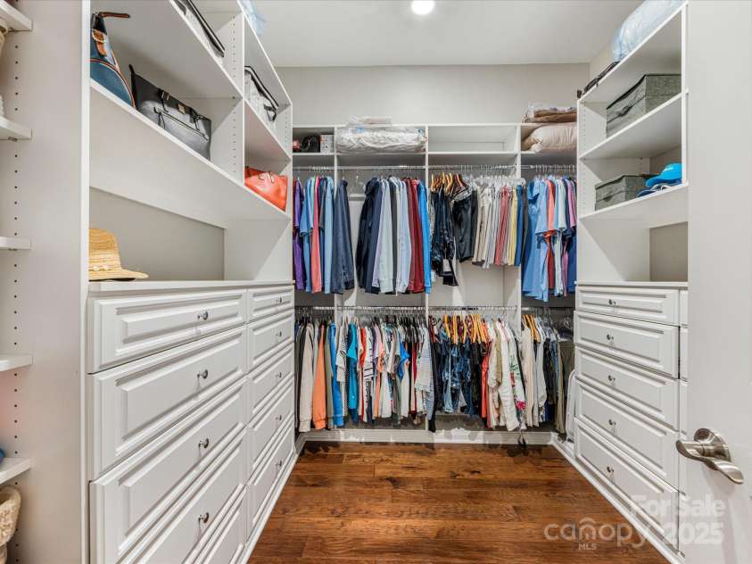 5030 Waldron Meadow Drive, Charlotte, NC 28226.  MLS# CAR4261235, YatesRealty ID 21019. Closets by Design custom closet
