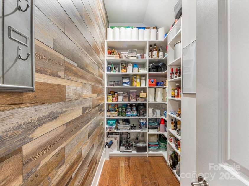 5030 Waldron Meadow Drive, Charlotte, NC 28226.  MLS# CAR4261235, YatesRealty ID 21019. Tons of Pantry Storage!