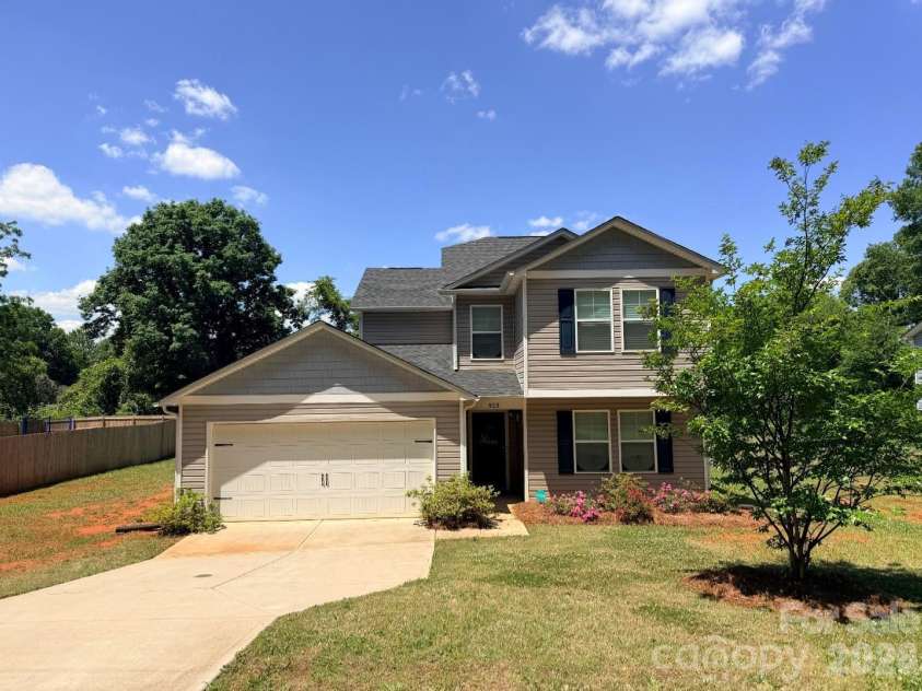 929 Grace Street, Kings Mountain, NC 28086.  MLS# CAR4379522, YatesRealty ID 21019. 