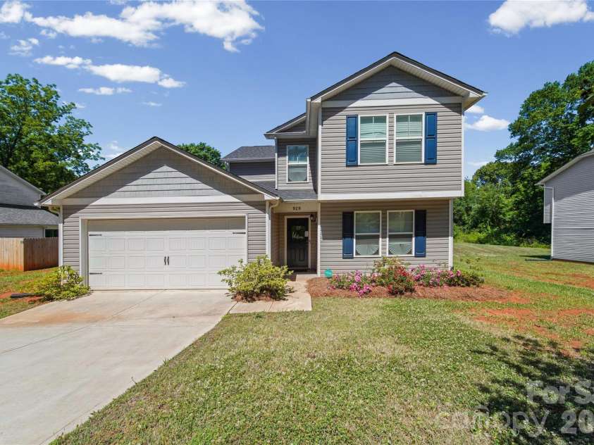 929 Grace Street, Kings Mountain, NC 28086.  MLS# CAR4379522, YatesRealty ID 21019. 